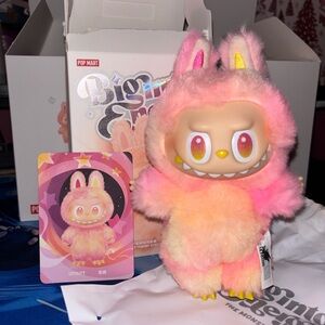 BIG INTO ENERGY LOYALTY LABUBU